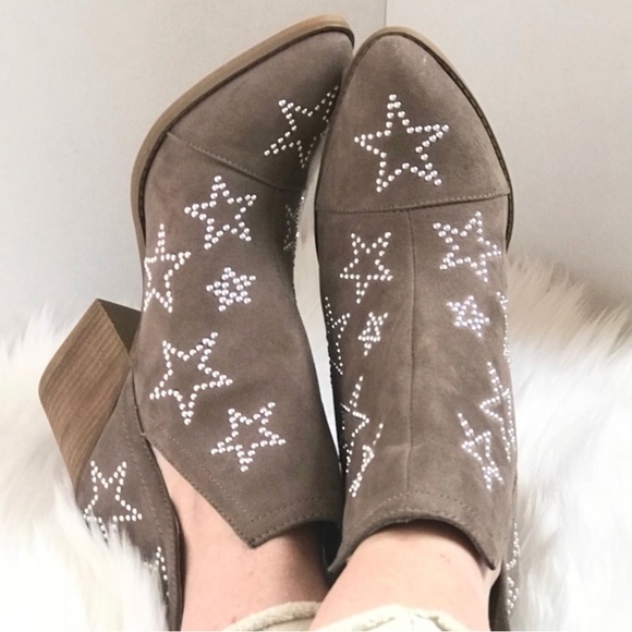 Carlos Santana Star Studded Tan Taupe Bootie Size 7.5 BNWOB - Picture 1 of 9